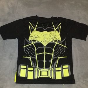 Batman Glow in the dark T-shirt with cape
